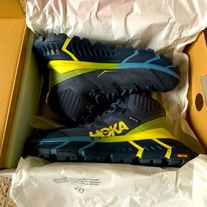 NWT/NIB Hoka One One Tennine Hike GORE-TEX, Hiking Boots Size 8